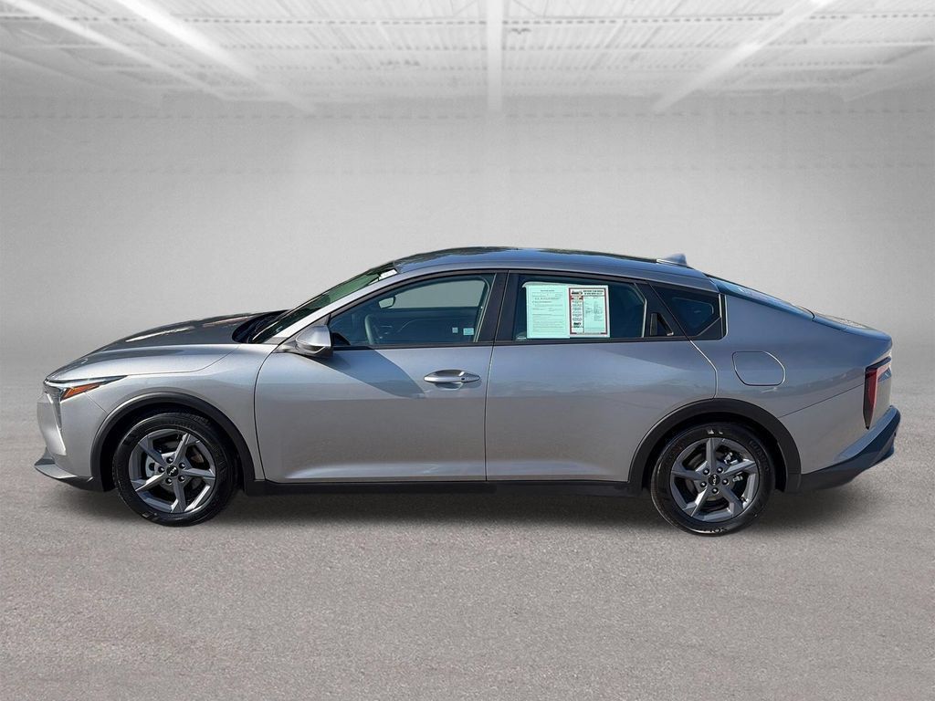 Used 2026 Kia K4 FWD image 3