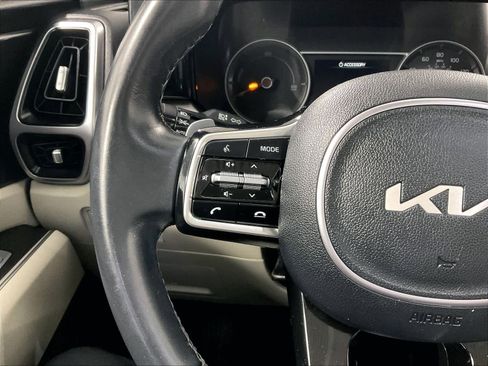Used 2023 Kia Sorento EX w/ Panoramic Sunroof Package image 23
