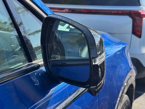 Certified 2023 Kia Sorento S image 10