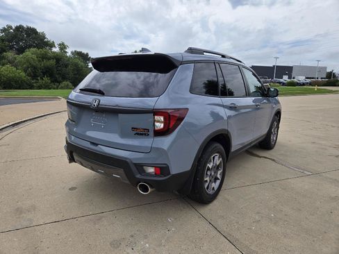 Used 2022 Honda Passport TrailSport image 3