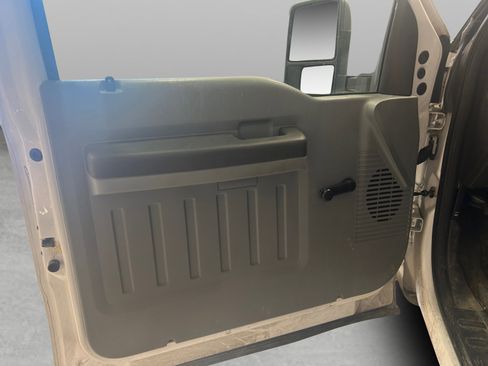 Used 2013 Ford F350 XL RWD image 3