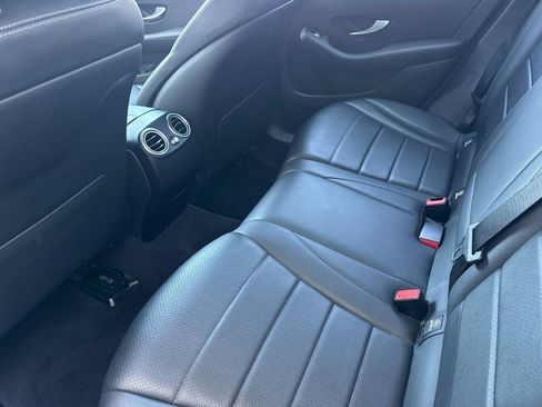 Used 2020 Mercedes-Benz GLC 300 4MATIC image 27