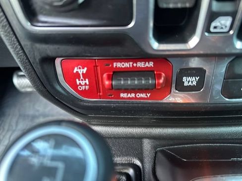 Used 2019 Jeep Wrangler Unlimited Rubicon AWD/4WD image 15