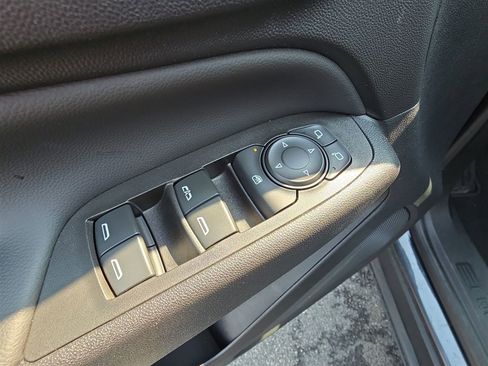 Used 2022 Chevrolet Equinox LT image 15