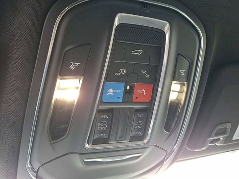 New 2025 Jeep Grand Cherokee Laredo X image 16