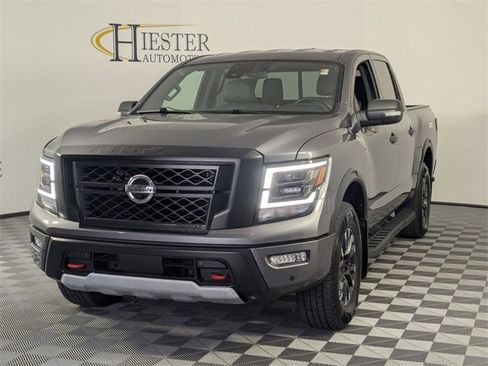 Used 2023 Nissan Titan PRO-4X w/ Pro-4x Convenience Package image 4
