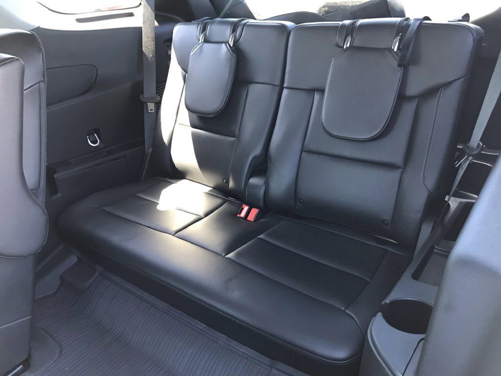 Used 2024 Ford Explorer XLT w/ Equipment Group 202A AWD/4WD image 14