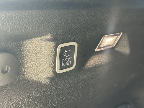 Used 2021 Jeep Grand Cherokee L Limited AWD/4WD image 40