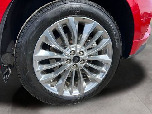 Used 2024 Ford Edge Titanium w/ Titanium Elite Package image 7