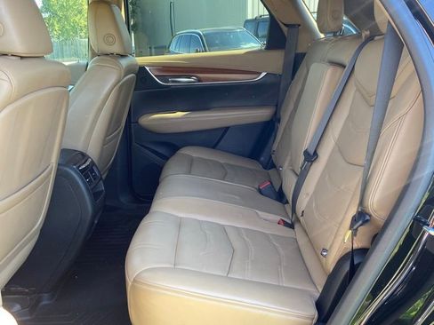 Used 2018 Cadillac XT5 Platinum w/ Driver Assist Package AWD/4WD image 12