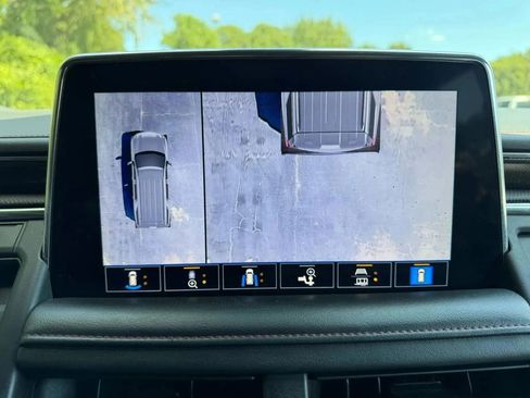 Used 2021 Chevrolet Tahoe RST w/ Luxury Package image 25