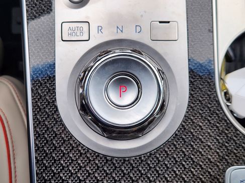 Used 2025 Genesis GV80 3.5T e-SC AWD/4WD image 13