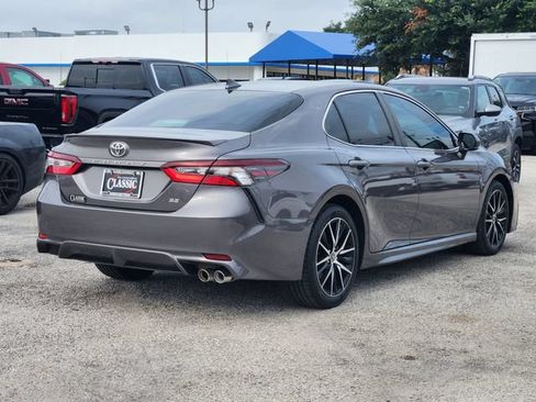 Used 2023 Toyota Camry SE FWD image 7