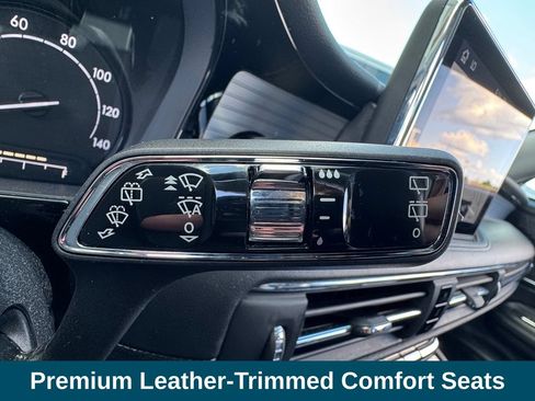 Used 2022 Lincoln Corsair AWD w/ Premium Package image 15