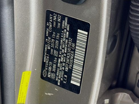 Used 2020 Genesis G90 3.3T Premium image 35