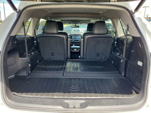 Used 2015 Toyota Highlander XLE AWD/4WD image 14