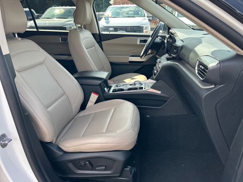 Used 2023 Ford Explorer XLT w/ Equipment Group 202A image 20