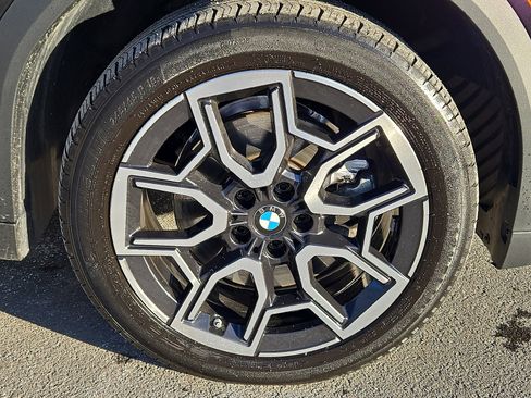 Used 2025 BMW X2 xDrive28i w/ Premium Package image 8