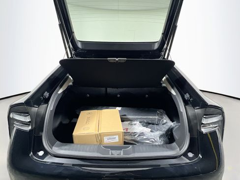 New 2026 Toyota Prius Plug-In Hybrid FWD image 33