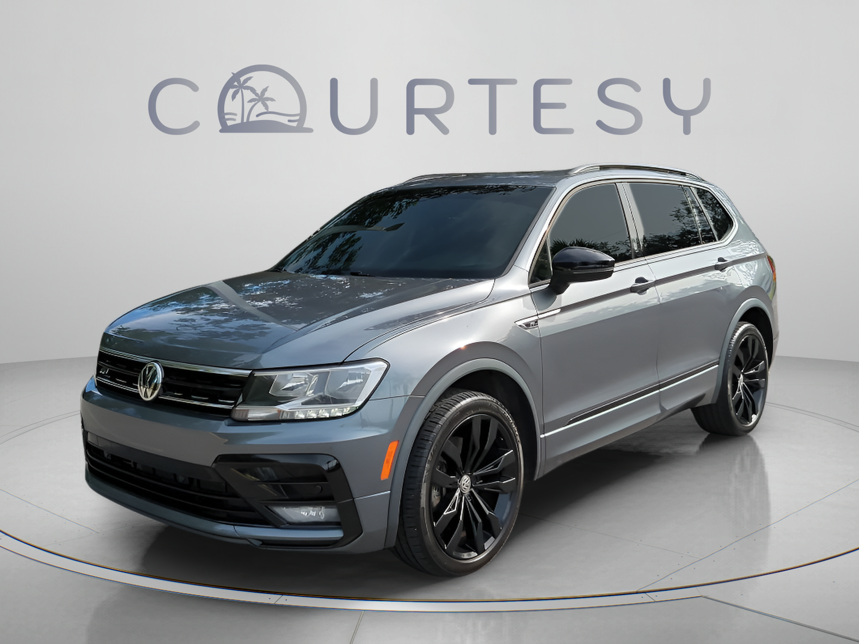 Used 2020 Volkswagen Tiguan SE R-Line FWD image 1