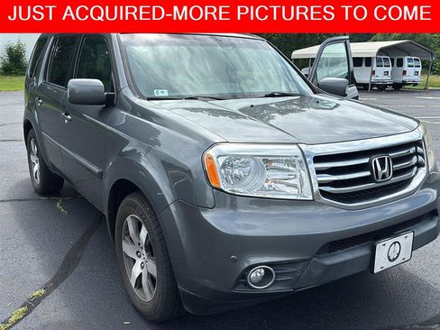 Used 2013 Honda Pilot Touring image 1