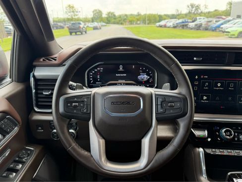 Used 2024 GMC Sierra 1500 Denali w/ Denali Reserve Package AWD/4WD image 19