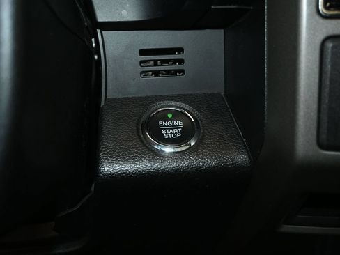 Used 2021 Ford Expedition XLT AWD/4WD image 25