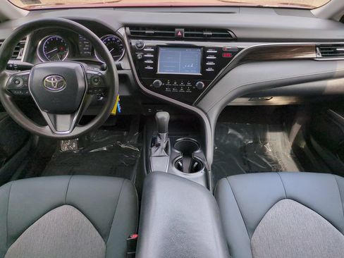 Used 2019 Toyota Camry LE FWD image 14