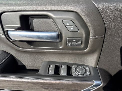 Used 2022 Chevrolet Silverado 2500 LTZ w/ LTZ Plus Package image 20