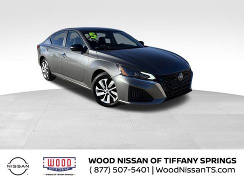 Used 2025 Nissan Altima 2.5 S image 1