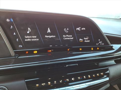 Used 2022 Cadillac Escalade Sport Platinum image 16