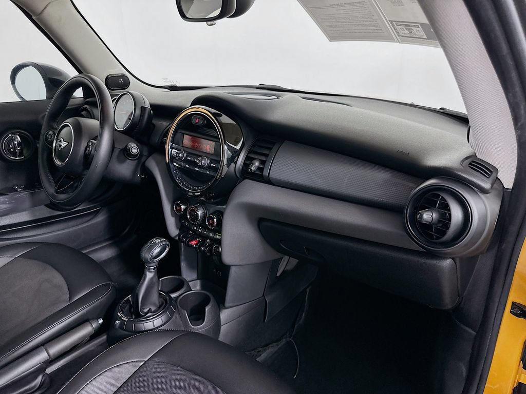 Used 2015 MINI Cooper 2-Door Hardtop FWD image 27