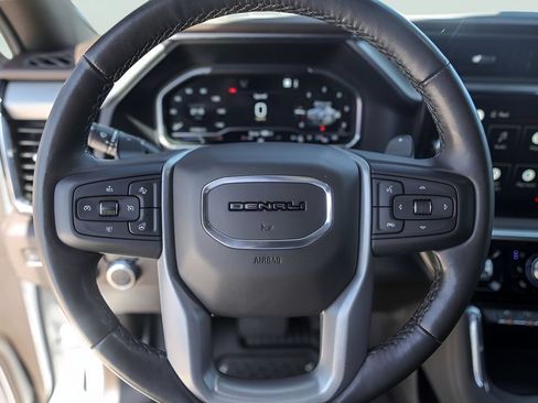 Used 2022 GMC Sierra 1500 Denali w/ Denali Reserve Package AWD/4WD image 15