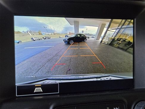 Used 2024 GMC Terrain SLT image 25