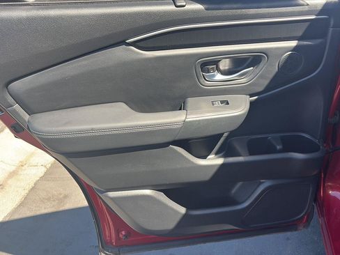 Used 2025 Honda Pilot Elite image 31