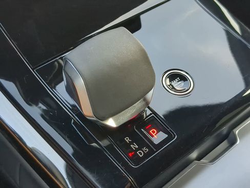 Certified 2024 Land Rover Range Rover Sport Dynamic SE image 35