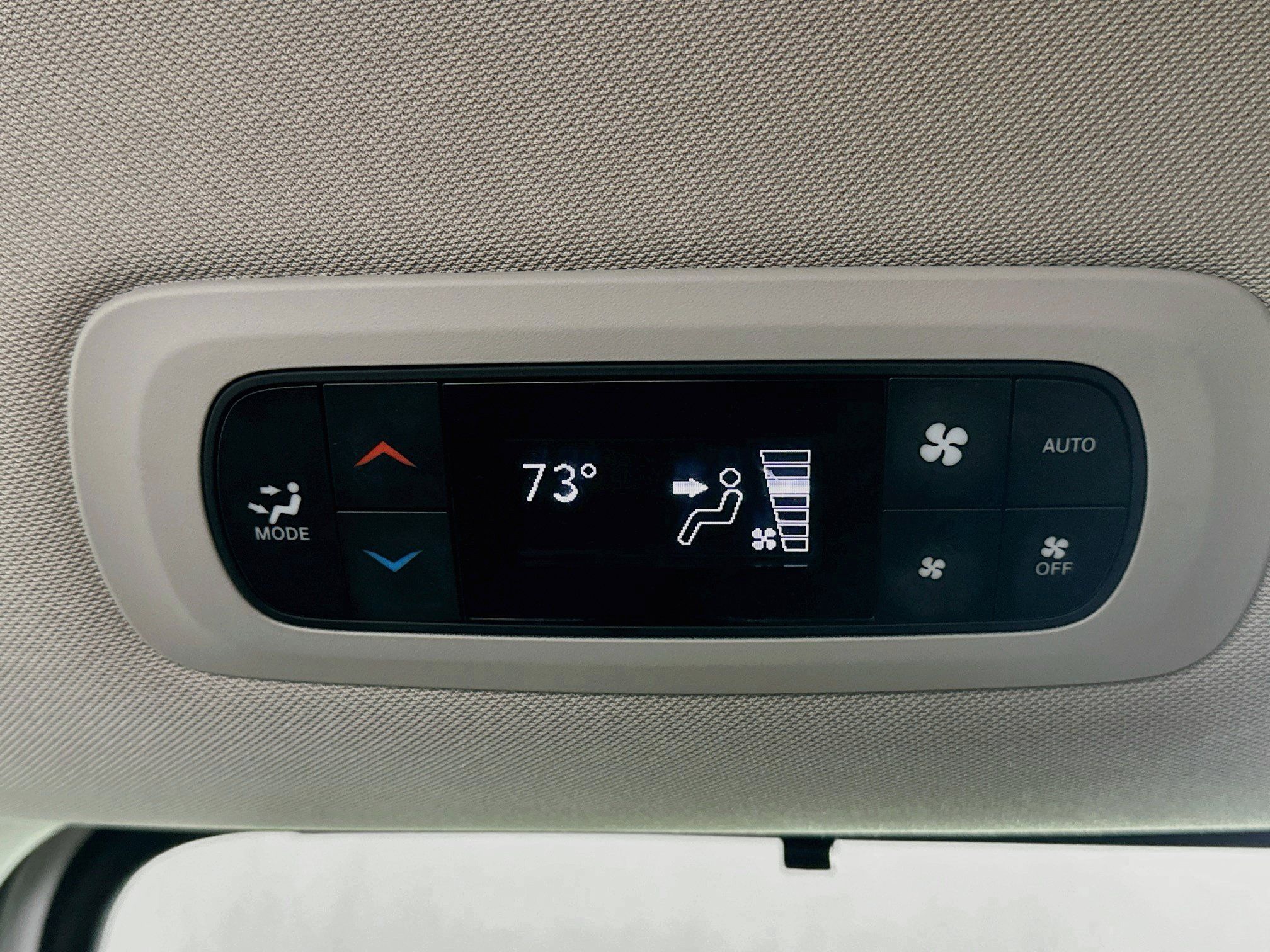 Used 2023 Chrysler Pacifica Touring-L FWD image 23