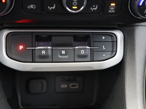 Used 2023 GMC Acadia SLT w/ Elevation Edition image 24