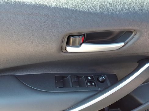 Used 2022 Toyota Corolla SE FWD image 13