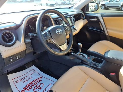 Used 2018 Toyota RAV4 Limited image 13