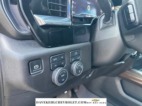 Used 2025 Chevrolet Silverado 1500 LT AWD/4WD image 12