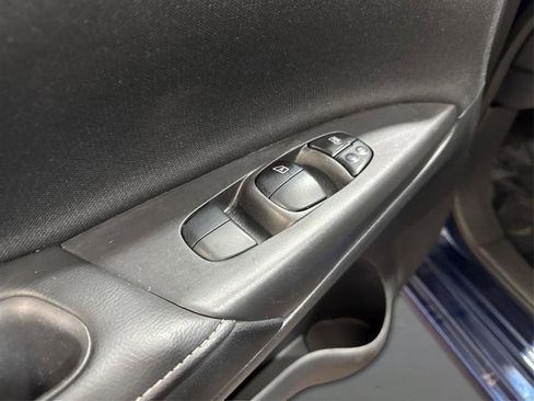 Used 2019 Nissan Sentra S image 24