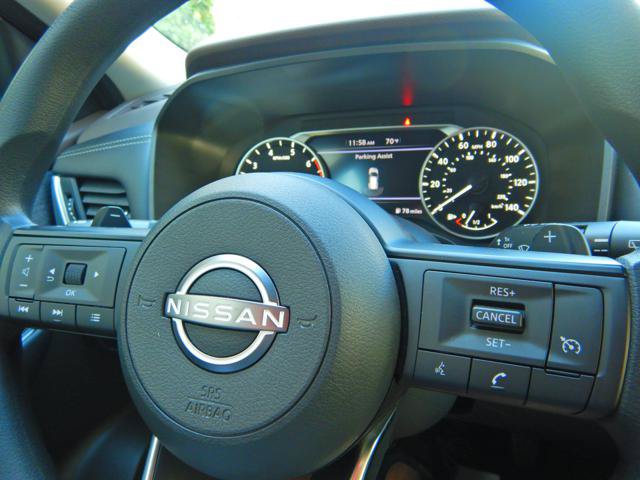 Used 2023 Nissan Rogue S AWD/4WD image 20