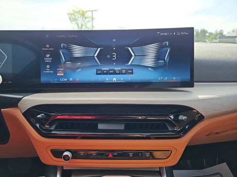 Used 2025 BMW 330i Sedan RWD image 29