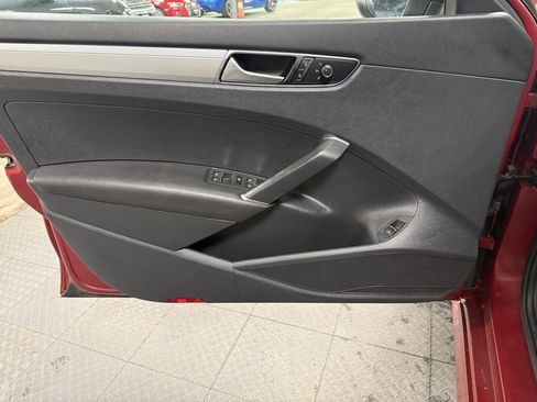 Used 2016 Volkswagen Passat 1.8T S image 8