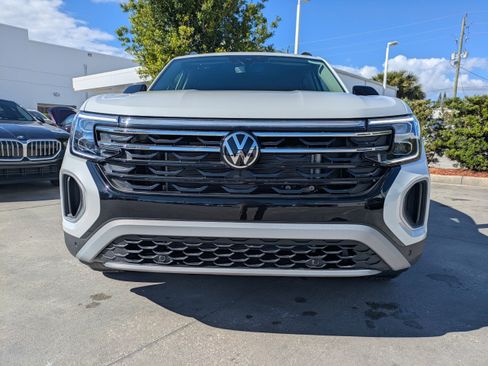 New 2026 Volkswagen Atlas Peak Edition AWD/4WD image 10