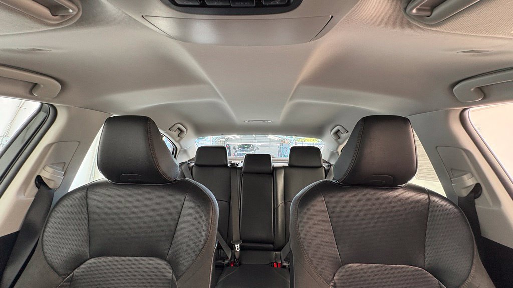 Used 2025 Toyota Camry XLE FWD image 28
