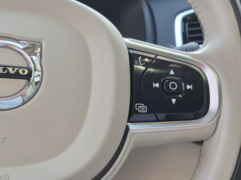 Used 2023 Volvo XC90 T8 Ultimate AWD/4WD image 18