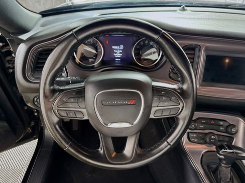 Used 2023 Dodge Challenger SXT RWD image 14