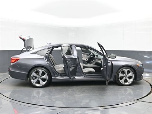 Used 2018 Honda Accord Touring image 53